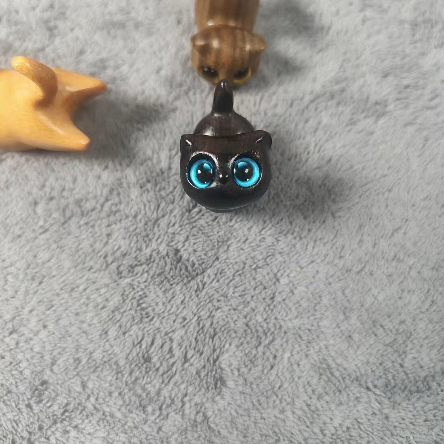 Handcrafted Sandalwood & Ebony Cat Figurines – Minimalist Wooden Animal Ornaments Collection