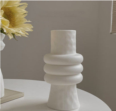 White Plain Embryo Creative Straight Ceramic Vase