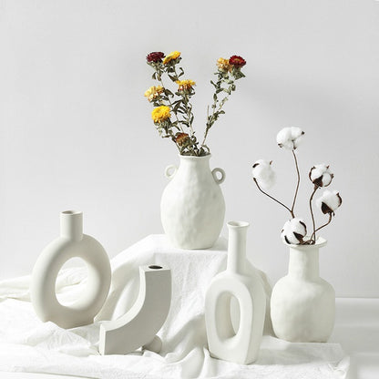 Artosia Nordic Ceramic Vase – Minimalist Home Decoration, Museum-Style Elegance