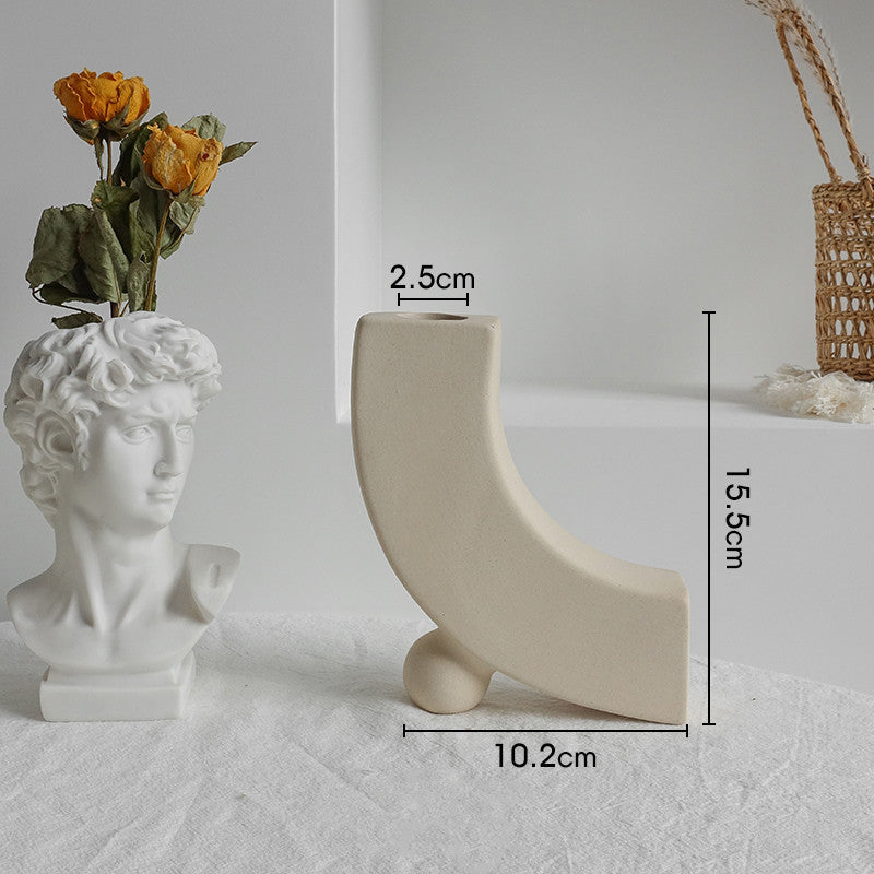 Simplicity Nordic Ceramic Vase – Minimalist Home & Art Decoration.