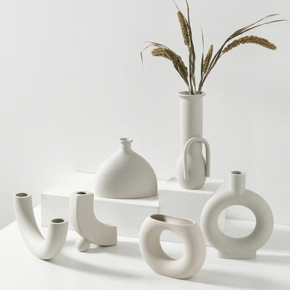 Artosia Nordic Ceramic Vase – Minimalist Home Decoration, Museum-Style Elegance