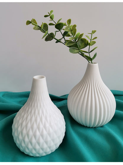 Handmade Simple INS Style White Porcelain Small Vase – Soft Home Decoration Ornament