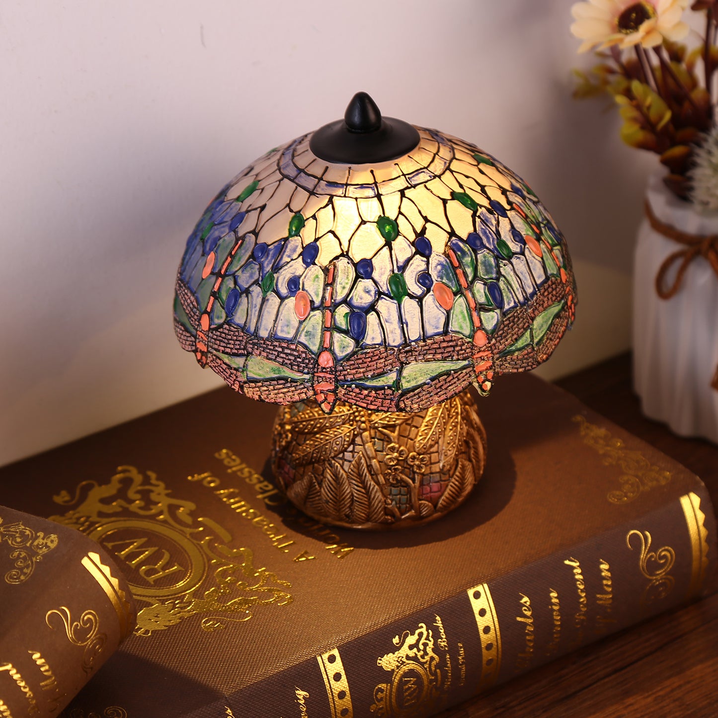 Aurora Dragonfly Table Lamp – Luxury Handmade Resin Ornament for Stylish European & American Home Decoration