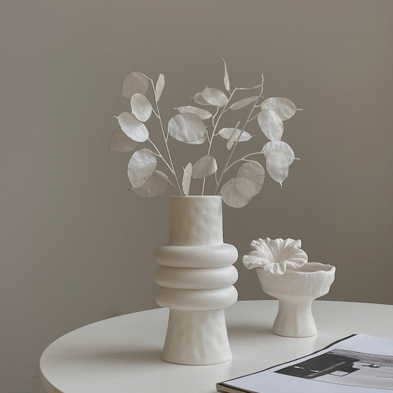 White Plain Embryo Creative Straight Ceramic Vase