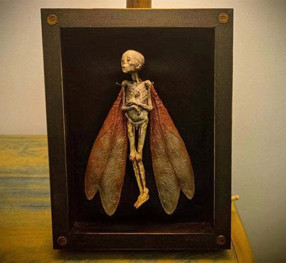 Cursed Dead Fairy Shadow Box – Handmade Wooden Halloween Decoration, 25x19cm Spooky Scene Ornament