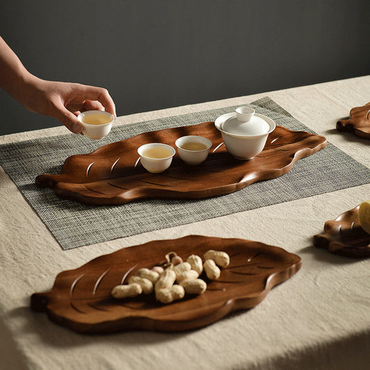 Luxury pine tray with leaf pattern